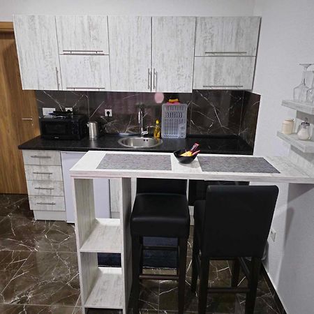 Malm Travnik Appartement Buitenkant foto