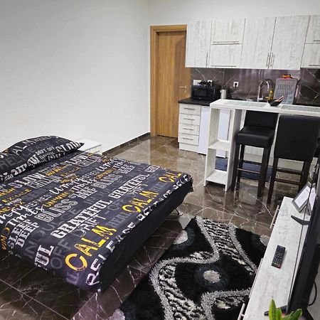 Malm Travnik Appartement Buitenkant foto