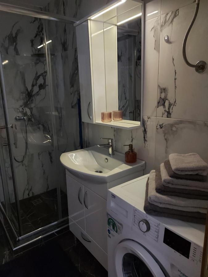Malm Travnik Appartement Buitenkant foto