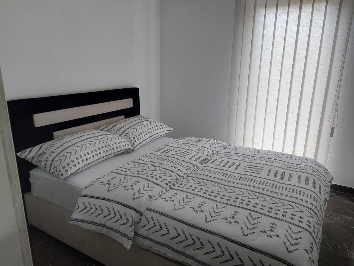 Malm Travnik Appartement Buitenkant foto