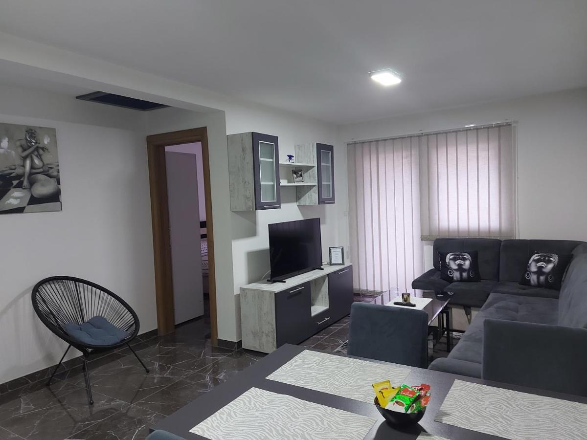 Malm Travnik Appartement Buitenkant foto