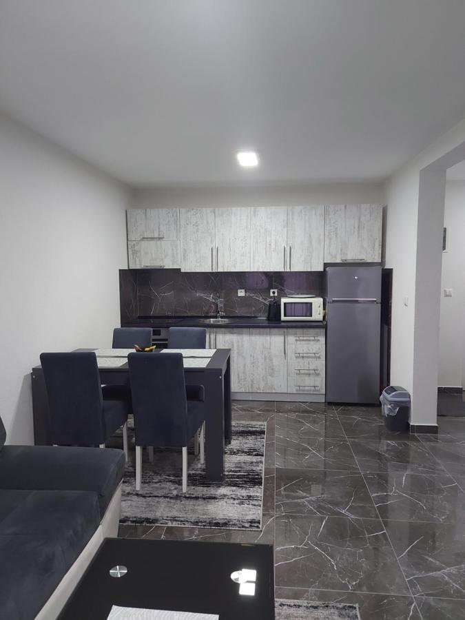 Malm Travnik Appartement Buitenkant foto
