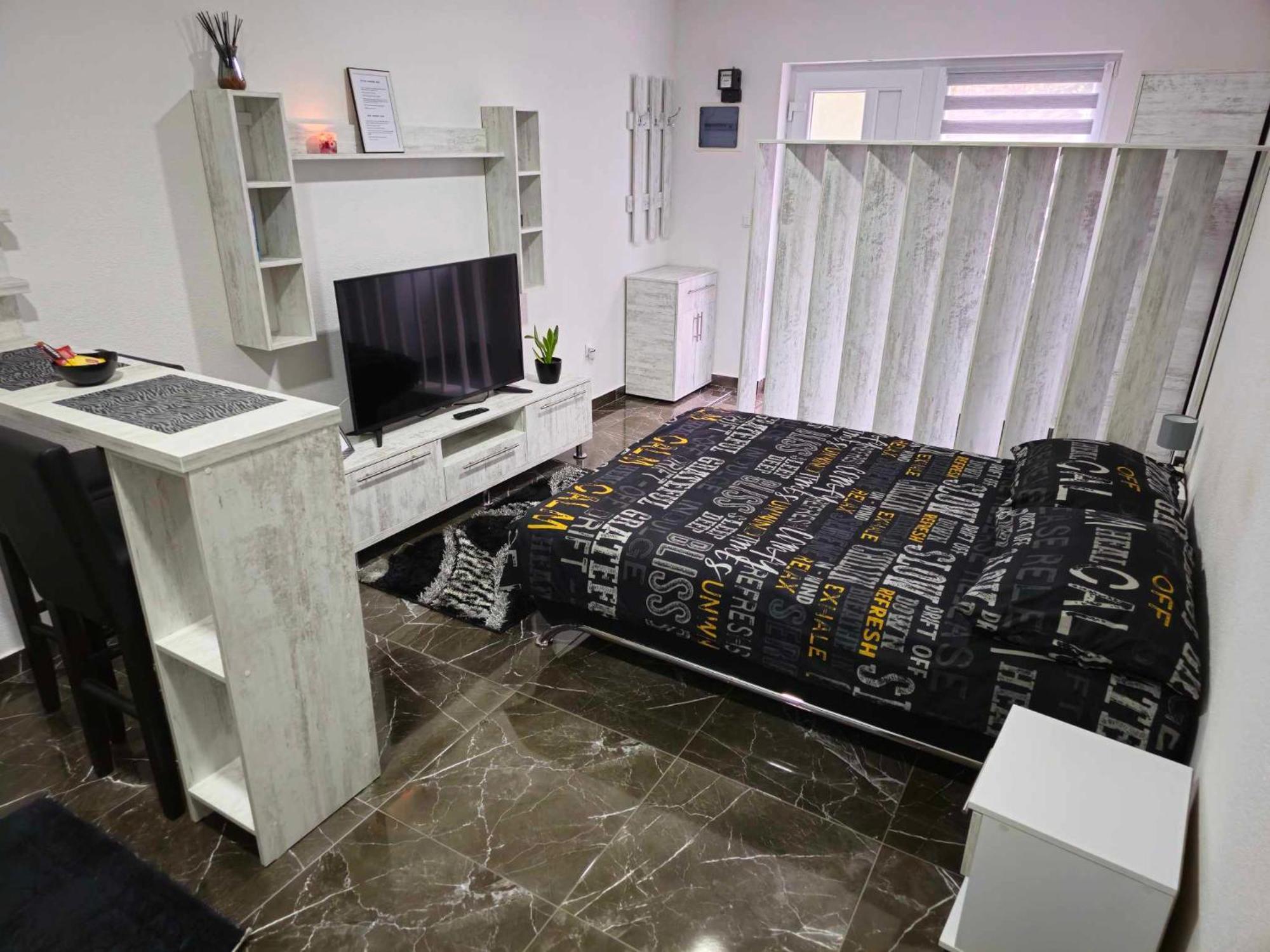 Malm Travnik Appartement Buitenkant foto