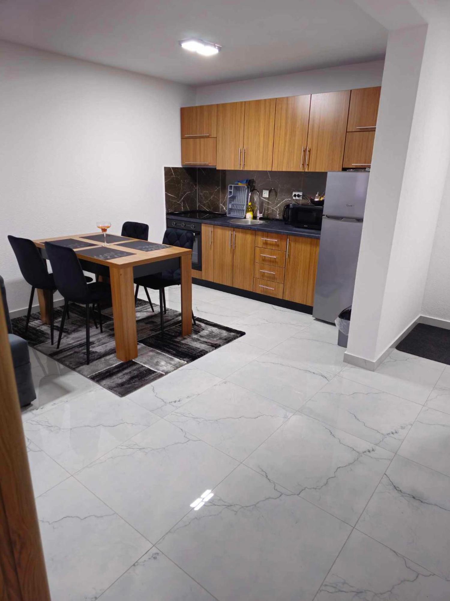 Malm Travnik Appartement Buitenkant foto